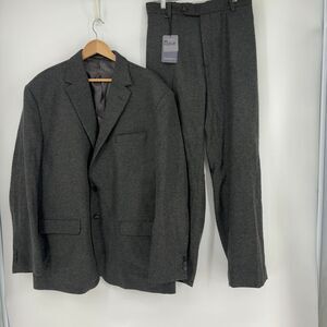 Studio Herringbone Suit Grey Wool 2 Piece Suit, 50R And 46x30 Pants